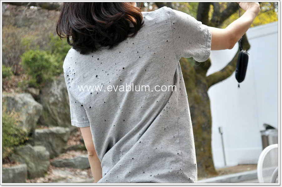 Women\'s Star Punctured T-shirt Made in Korea